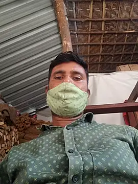 Snapshot of hot_integer chatting on 10.01.25 hot integer online show from 10.01.25