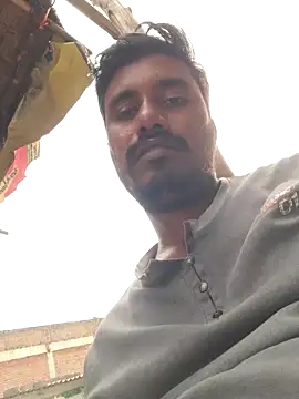 Snapshot of hot_integer chatting on 10.11.25 hot integer online show from 10.11.25