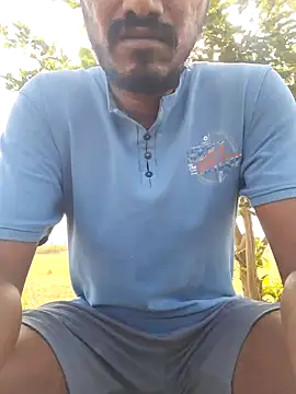 Snapshot of hot_integer chatting on 10.16.25 hot integer online show from 10.16.25