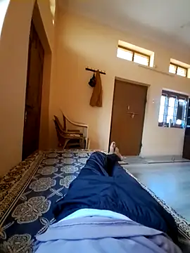 Snapshot of hot_integer chatting on 10.18.25 hot integer online show from 10.18.25