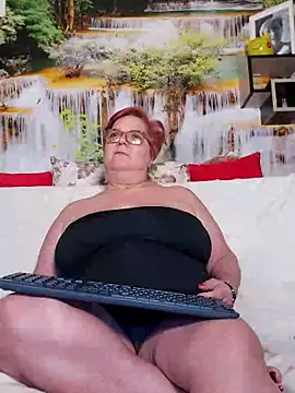 Snapshot of QueenPammy1 chatting on 02.16.25 QueenPammy1 online show from 02.16.25