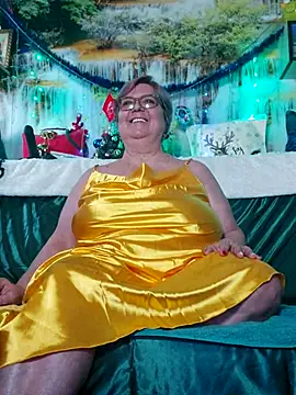 QueenPammy1 online show from 12.23.25