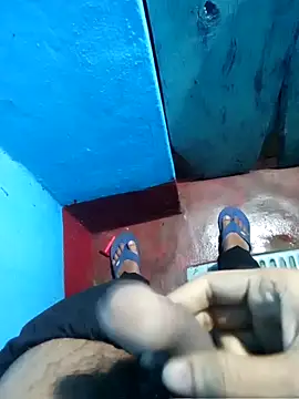 Snapshot of rickyxxxvvv chatting on 10.07.25 rickyxxxvvv online show from 10.07.25