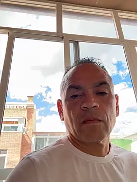 mateocali25 online show from 05.13.26