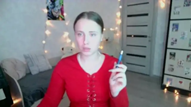 Snapshot of BarbiePieer chatting on 11.03.25 BarbiePieer online show from 11.03.25