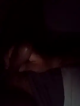 Snapshot of calfran chatting on 10.03.25 calfran online show from 10.03.25