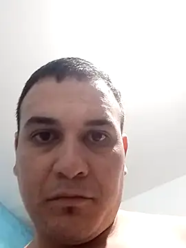 Snapshot of calfran chatting on 10.22.25 calfran online show from 10.22.25