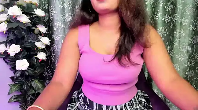 Snapshot of Sexy_Charuu chatting on 03.18.25 Sexy Charuu online show from 03.18.25