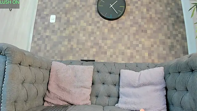 juliana luque online show from 10.30.25