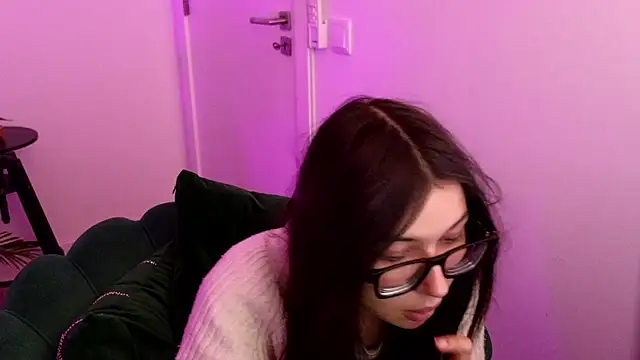 Snapshot of DillionHarpery chatting on 03.22.25 DillionHarpery online show from 03.22.25