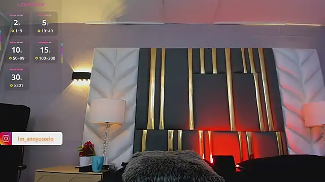 SaraJonness online show from 09.30.25