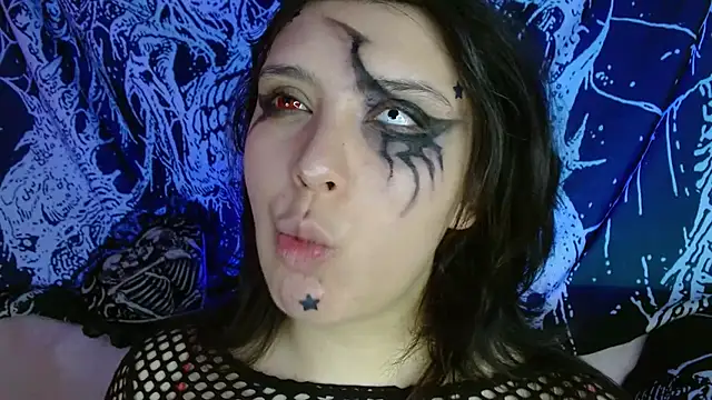 mikaskullcs online show from 10.18.25