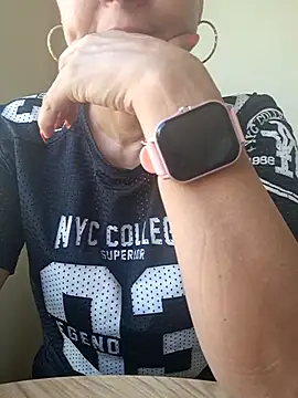 Amadamilf1980 online show from 11.26.25