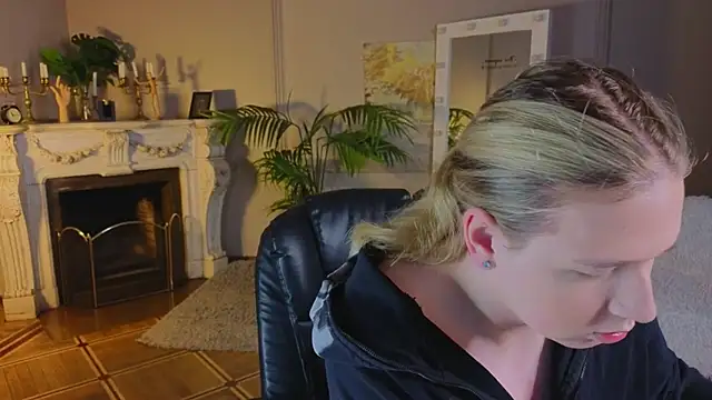 Jes Solar online show from 10.06.25