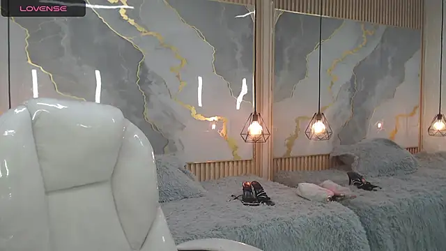 nei girl online show from 09.13.25