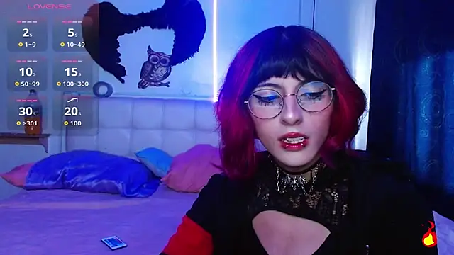 goth minerva online show from 09.29.25