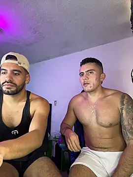 Snapshot of LucasJewely chatting on 11.17.25 LucasJewely online show from 11.17.25