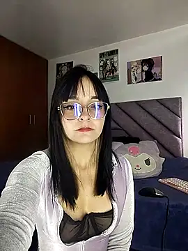 KARINNA  RAVEN online show from 10.05.25