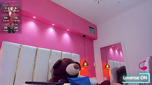 Electtra Scretch online show from 10.04.25