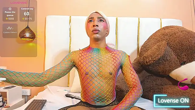 Electtra Scretch online show from 04.10.26