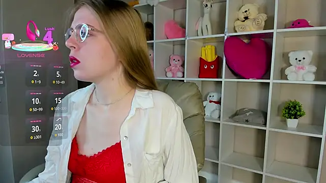 Snapshot of Joann_Shermann chatting on 10.05.25 Joann Shermann online show from 10.05.25