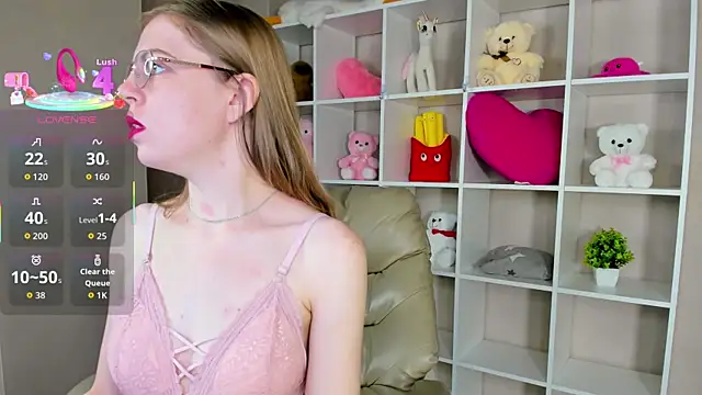 Snapshot of Joann_Shermann chatting on 10.06.25 Joann Shermann online show from 10.06.25