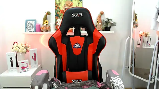 Lucky Lana online show from 04.17.26