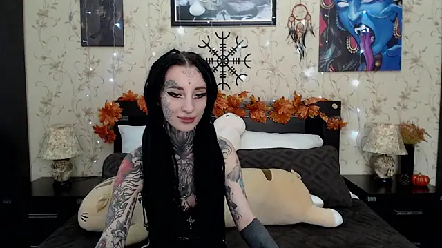 Snapshot of Velvetbat chatting on 09.29.25 Velvetbat online show from 09.29.25