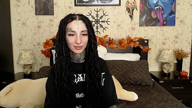 Snapshot of Velvetbat chatting on 11.01.25 Velvetbat online show from 11.01.25