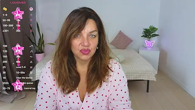 Nika Light online show from 10.07.25