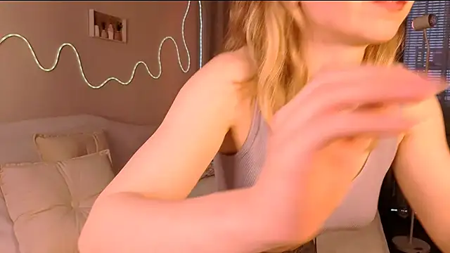 Lilo Sims online show from 10.12.25