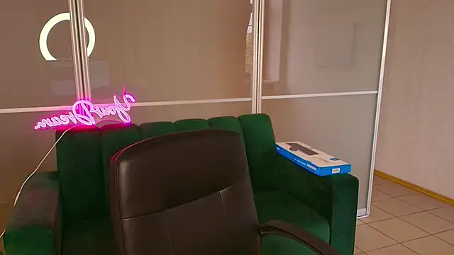 Snapshot of MirandaMayers chatting on 09.16.25 MirandaMayers online show from 09.16.25