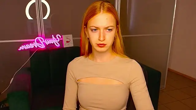 Snapshot of MirandaMayers chatting on 09.22.25 MirandaMayers online show from 09.22.25