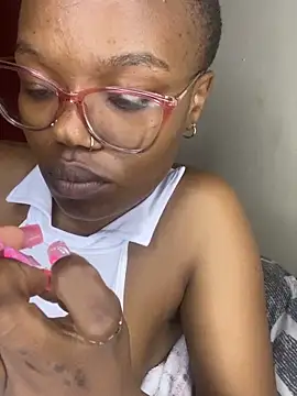 YummyMelanin117 online show from 11.11.25