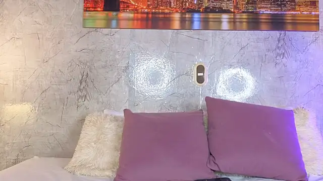 zaraquiinn online show from 04.08.26