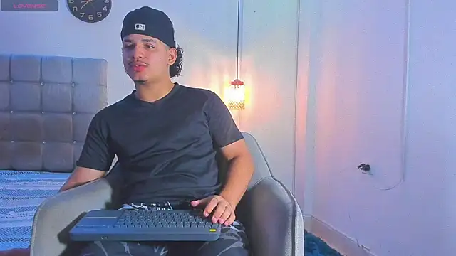 samxx muscle online show from 12.18.25