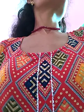 Eshna Dabral online show from 09.12.25