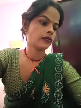 Eshna Dabral online show from 10.30.25