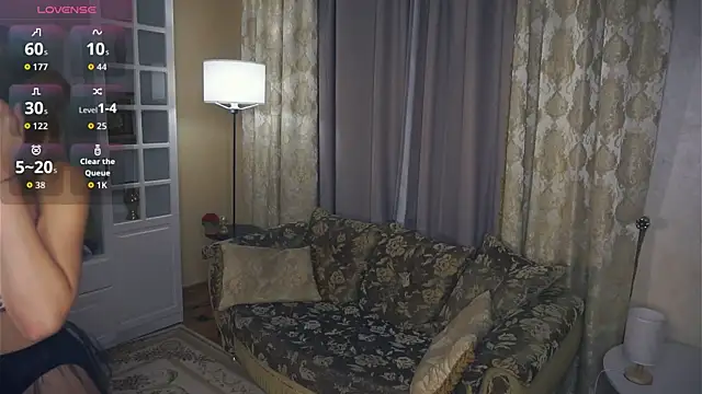 Snapshot of EdytBanns chatting on 09.09.25 EdytBanns online show from 09.09.25