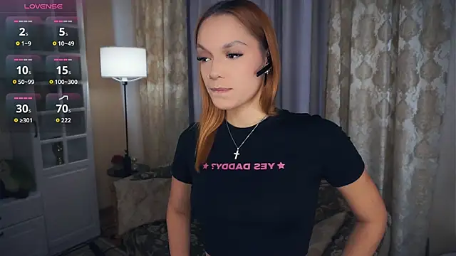 Snapshot of EdytBanns chatting on 10.04.25 EdytBanns online show from 10.04.25