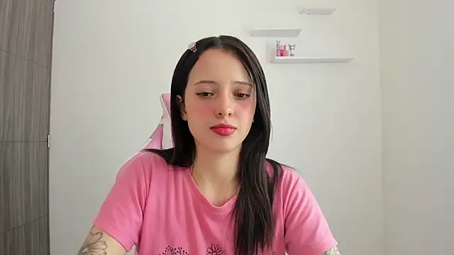 Snapshot of ImBunnyNova chatting on 09.26.25 ImBunnyNova online show from 09.26.25