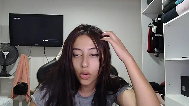 Snapshot of babygirlfree chatting on 02.14.26 babygirlfree online show from 02.14.26