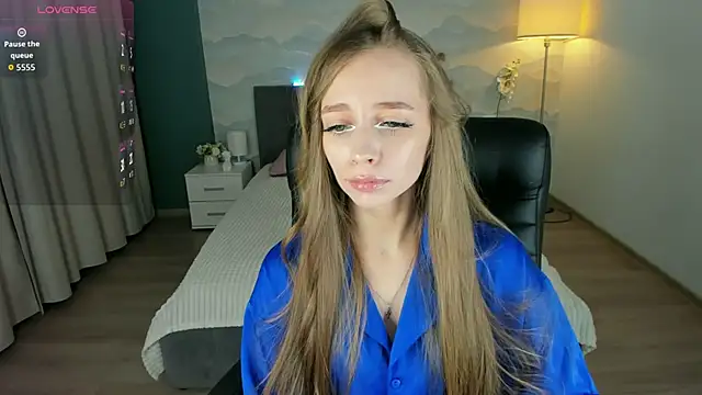 Amy Waynee online show from 09.22.25