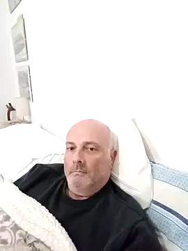 Alexis Bull online show from 11.28.25