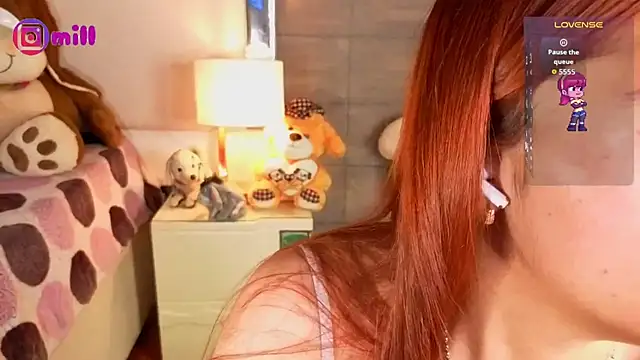 Snapshot of MilleyJones chatting on 09.19.25 MilleyJones online show from 09.19.25