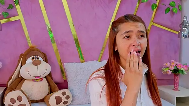 Snapshot of MilleyJones chatting on 10.03.25 MilleyJones online show from 10.03.25