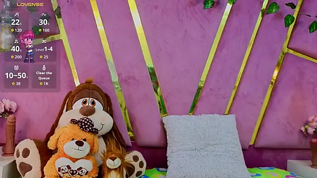 Snapshot of MilleyJones chatting on 10.04.25 MilleyJones online show from 10.04.25