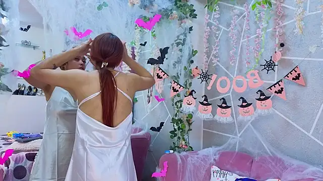 Snapshot of MilleyJones chatting on 10.16.25 MilleyJones online show from 10.16.25