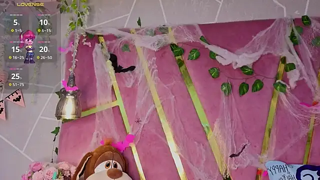 Snapshot of MilleyJones chatting on 10.31.25 MilleyJones online show from 10.31.25