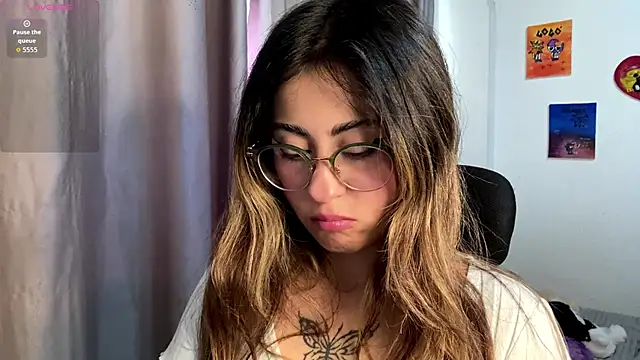 emma  bell  online show from 10.08.25